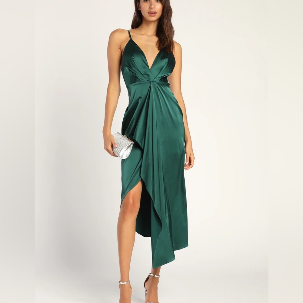 Brand new midi dress Lulus xs
